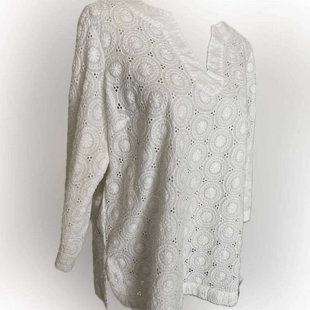 Embroidered top - Picture 4 of 10